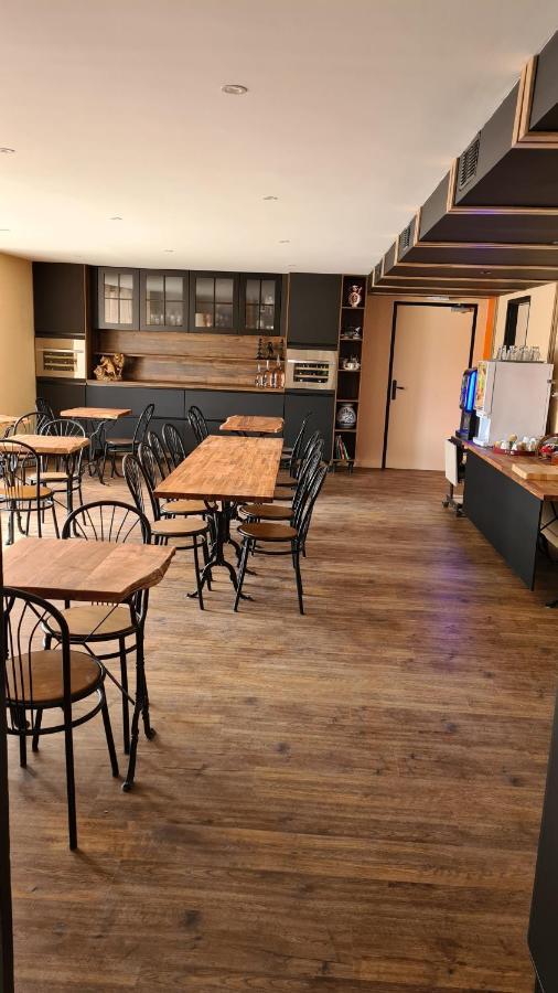 Hotel L'Etoile Aeroport - A61 Carcassonne Eksteriør bilde