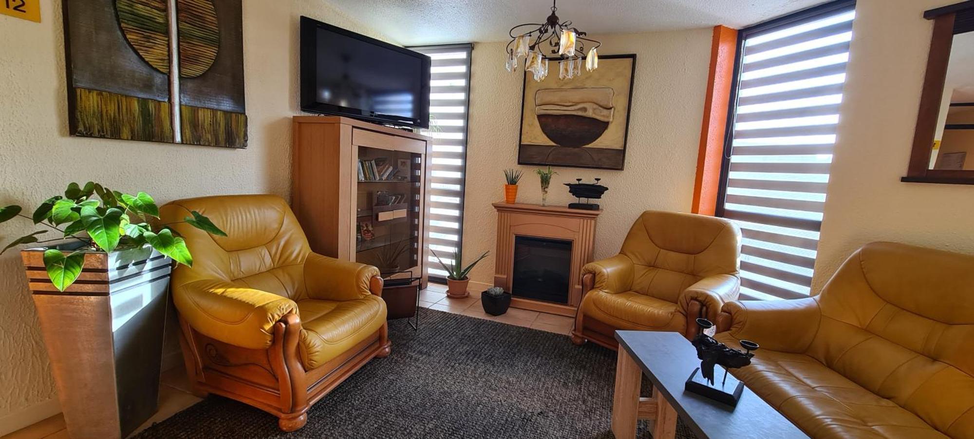 Hotel L'Etoile Aeroport - A61 Carcassonne Eksteriør bilde