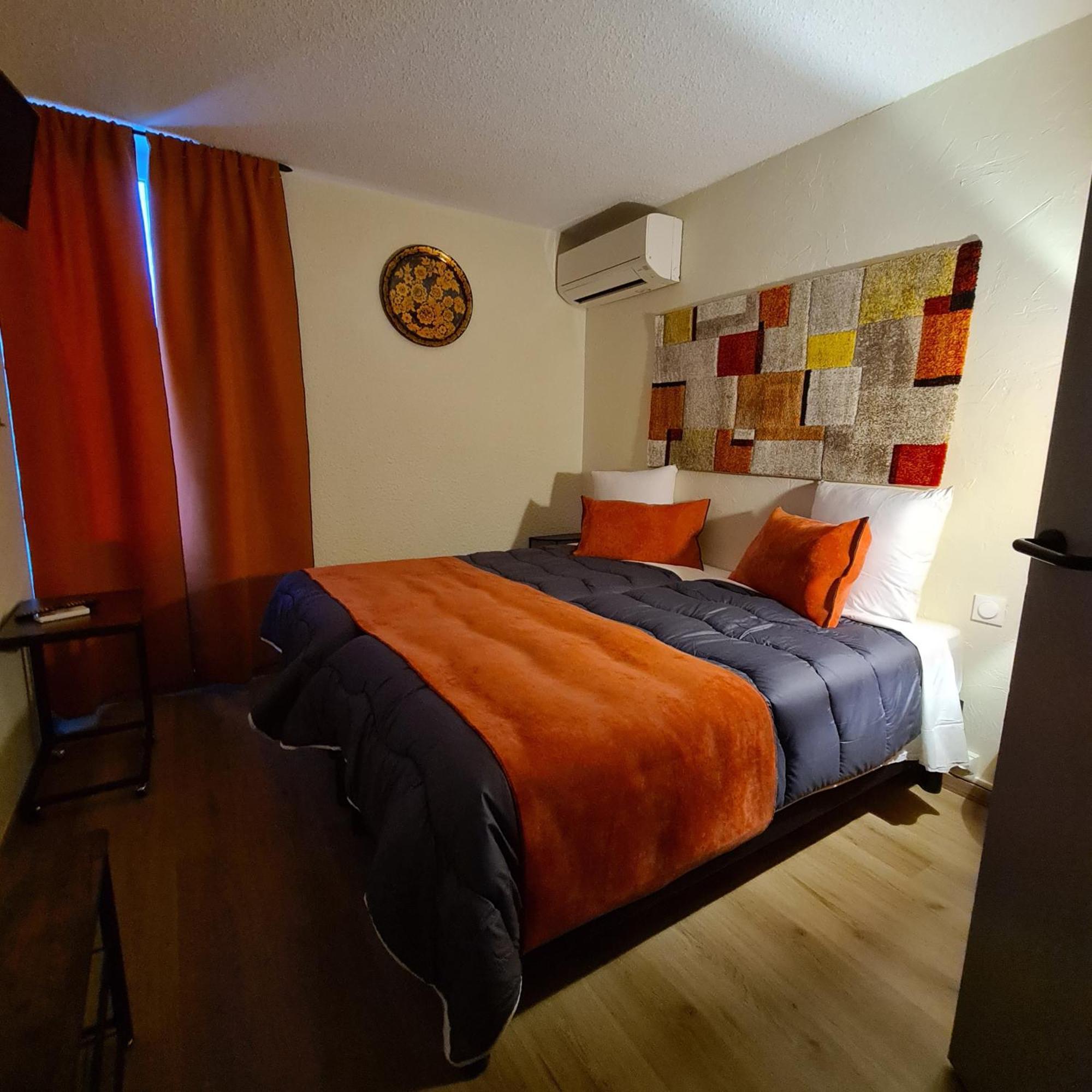 Hotel L'Etoile Aeroport - A61 Carcassonne Eksteriør bilde