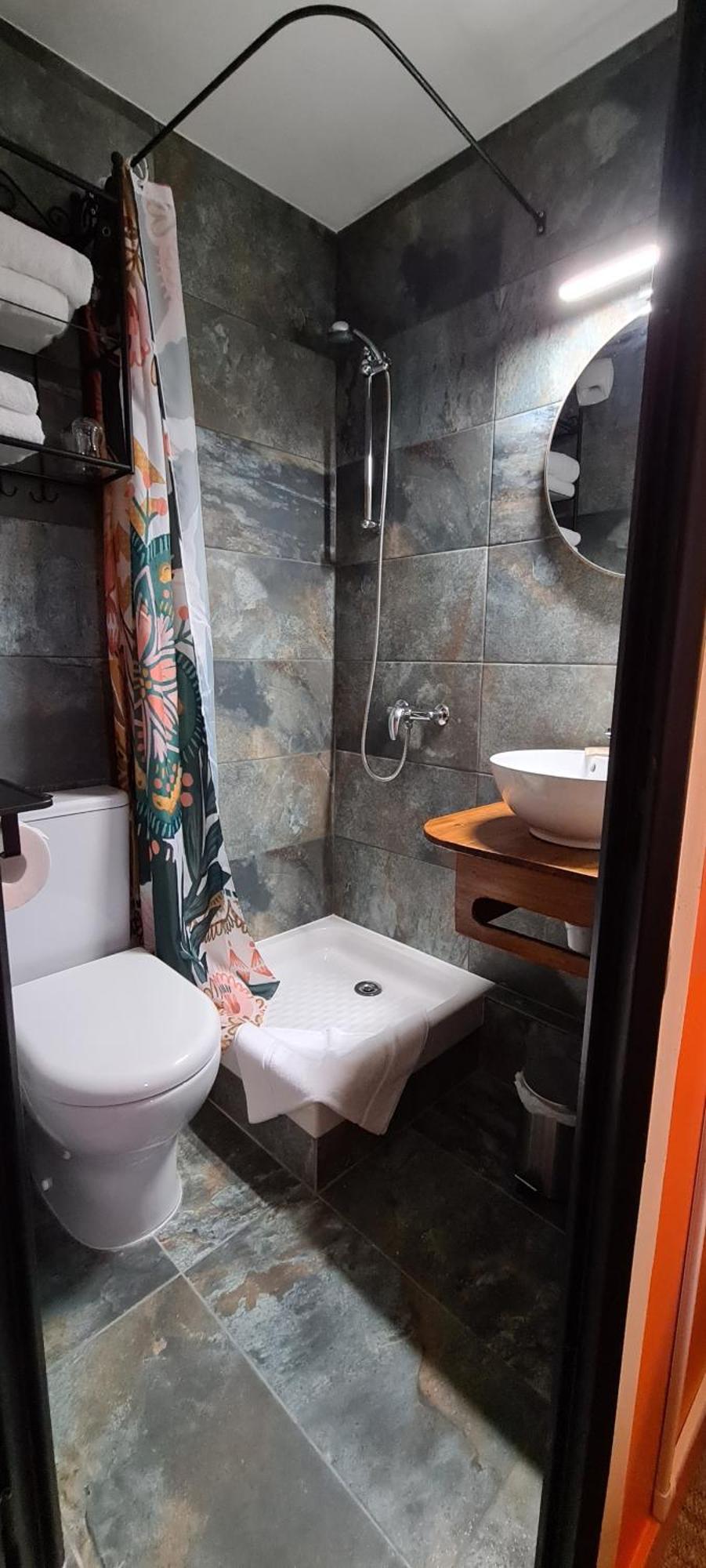 Hotel L'Etoile Aeroport - A61 Carcassonne Eksteriør bilde