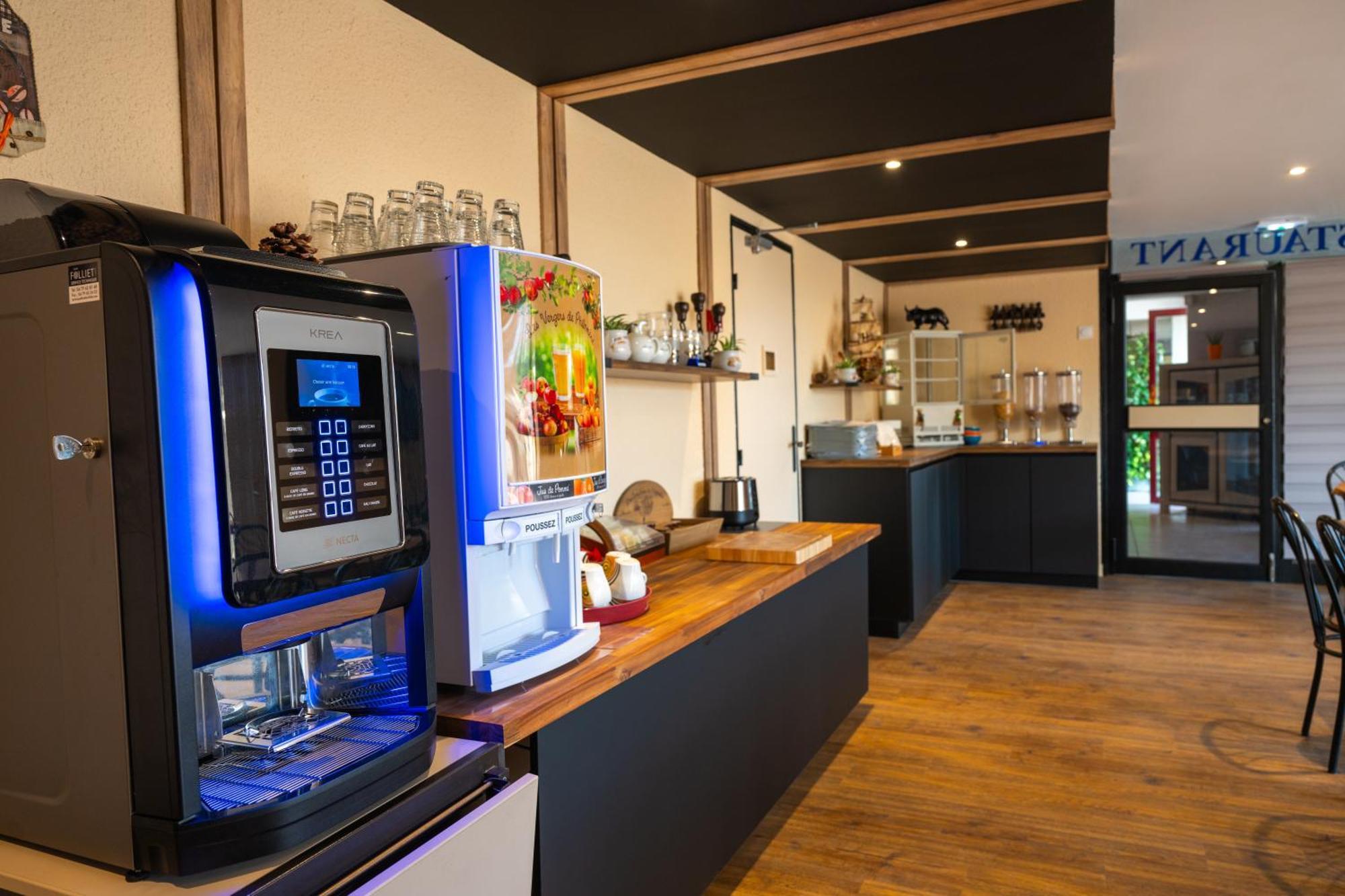 Hotel L'Etoile Aeroport - A61 Carcassonne Eksteriør bilde